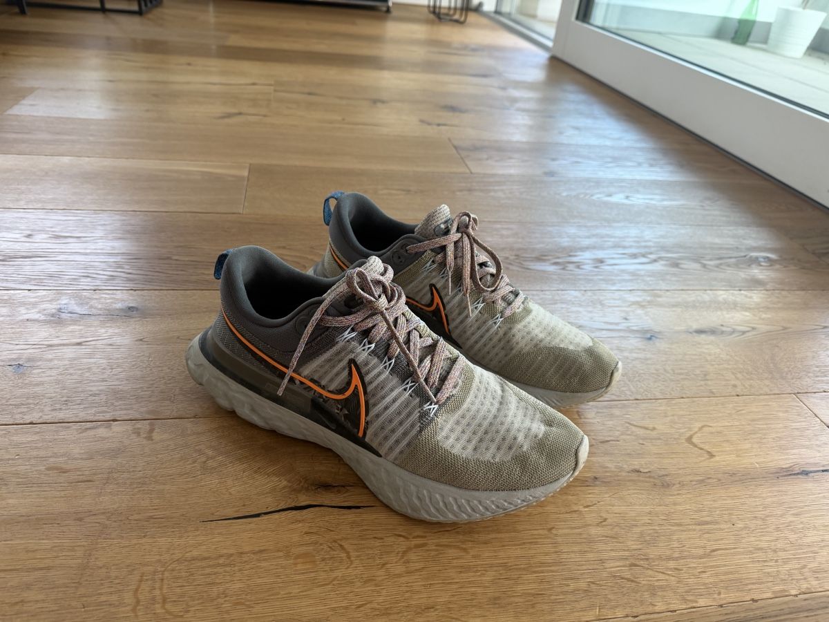 Scarpe da uomo: Nike Epic React – Nuovo (secondo la descrizione) da Kilchberg ZH venduto da lou_2g9q