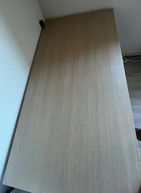 Pfister Scrivanie: Massiver Bürotisch Möbel Pfister – Usato da Lupfig venduto da menthae 1