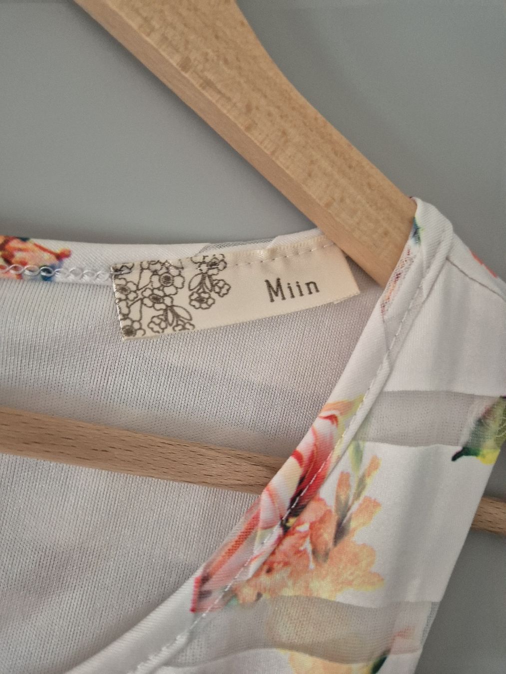 Kleider: Kleid Miin Blumenmuster gestreift Grösse S  – Gebraucht aus Zürich von mit_jz2x 3