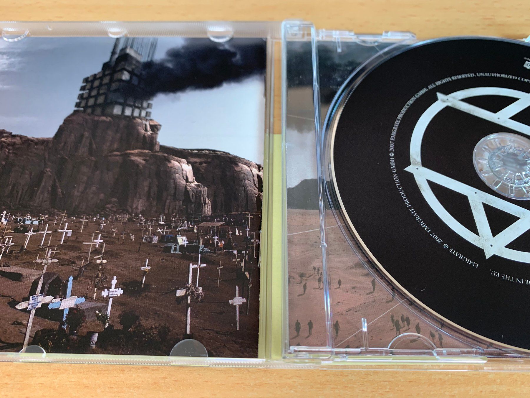 CDs: Emigrate – Emigrate – Gebraucht aus Rikon im Tösstal von Alpenmutz 2