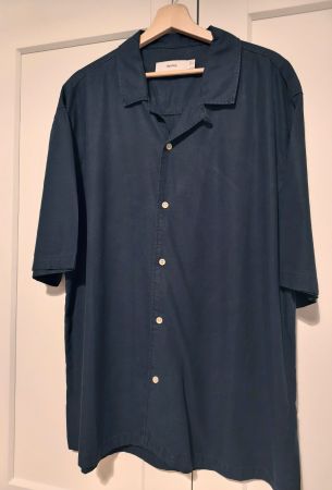 Chemise noire Bershka à manches courtes – Taille XL