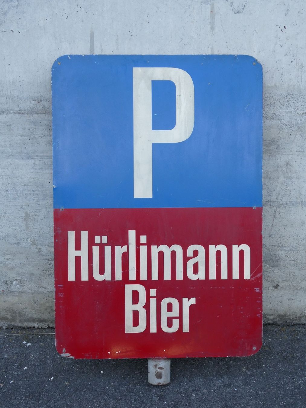 Hürlimann Insegne: Hürlimann Bier Parkplatzschild doppelseitig – Usato da Lüchingen venduto da Eeizo