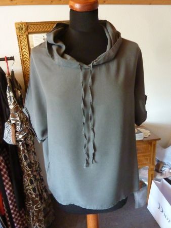 Damen Bluse Hoodie khaki Grösse S neuwertig oversize