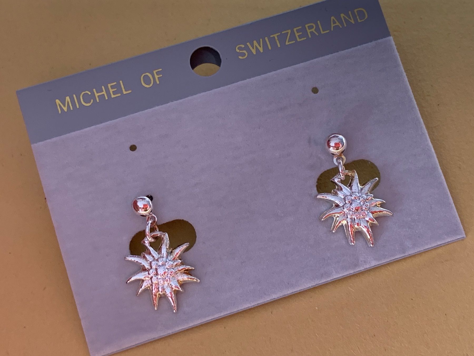 Ohrringe & -stecker: Ohrhänger Edelweiss silbrig – Neu (gemäss Beschreibung) aus Dittingen von Bellevista 1