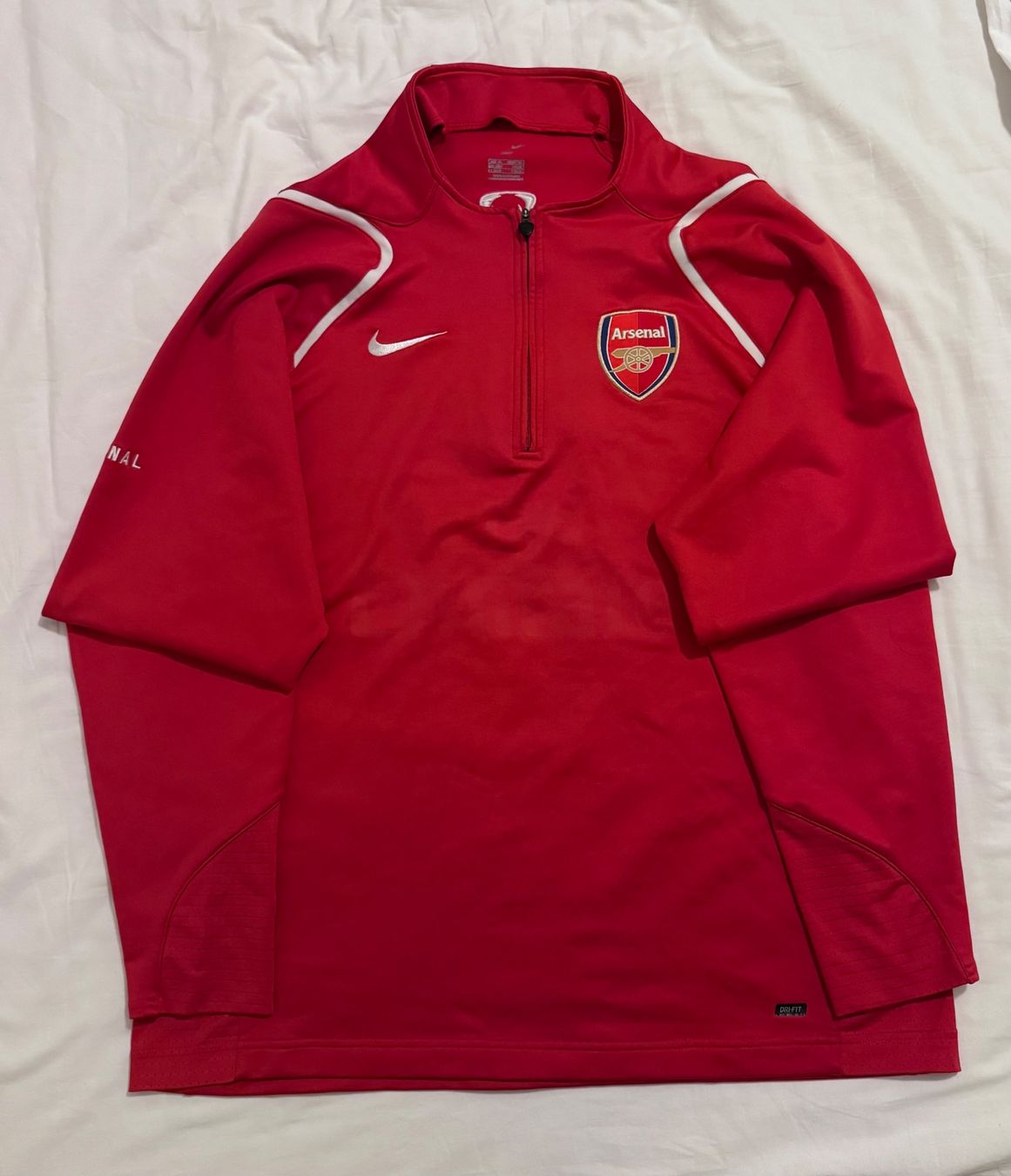 Nike Pullover & Sweatshirts: Arsenal Trainingspullover rot, Nike – Gebraucht aus Zürich von GC96
