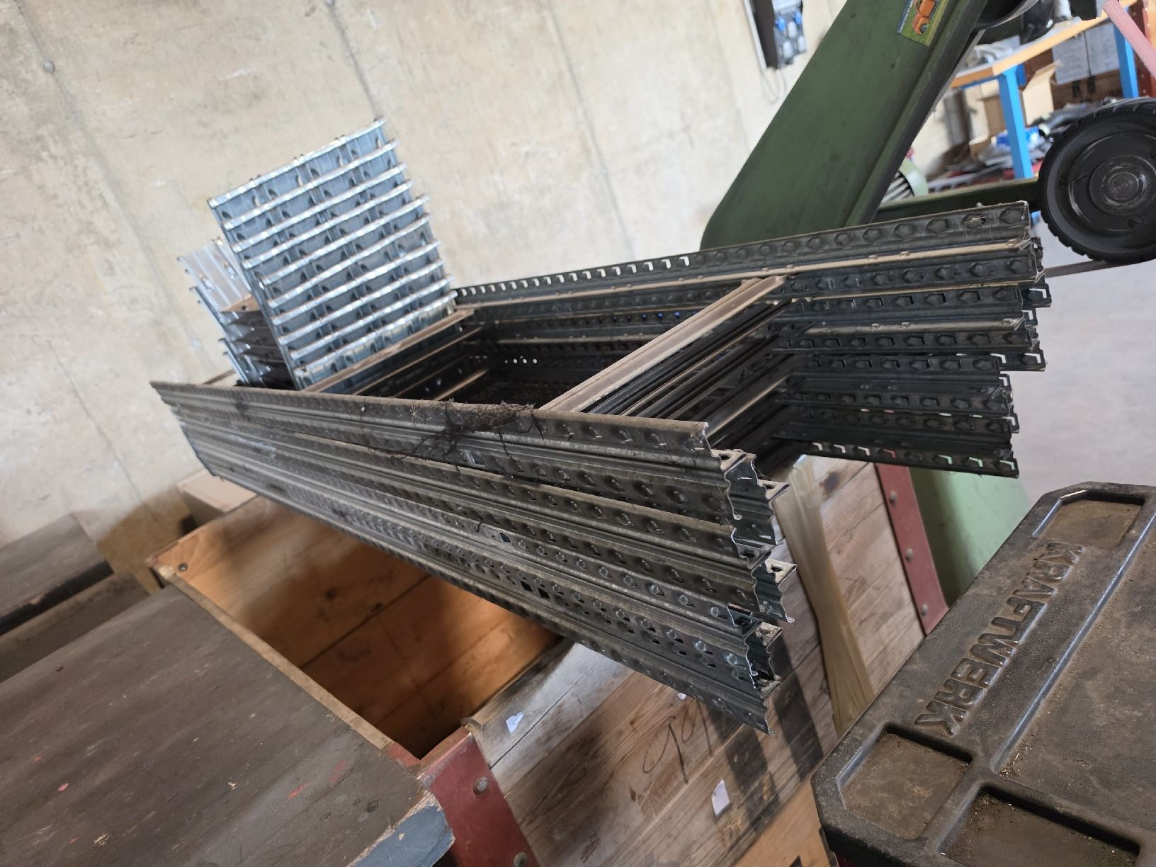 Scaffali: Primus Steckregal – Usato da Remetschwil venduto da josi5 1
