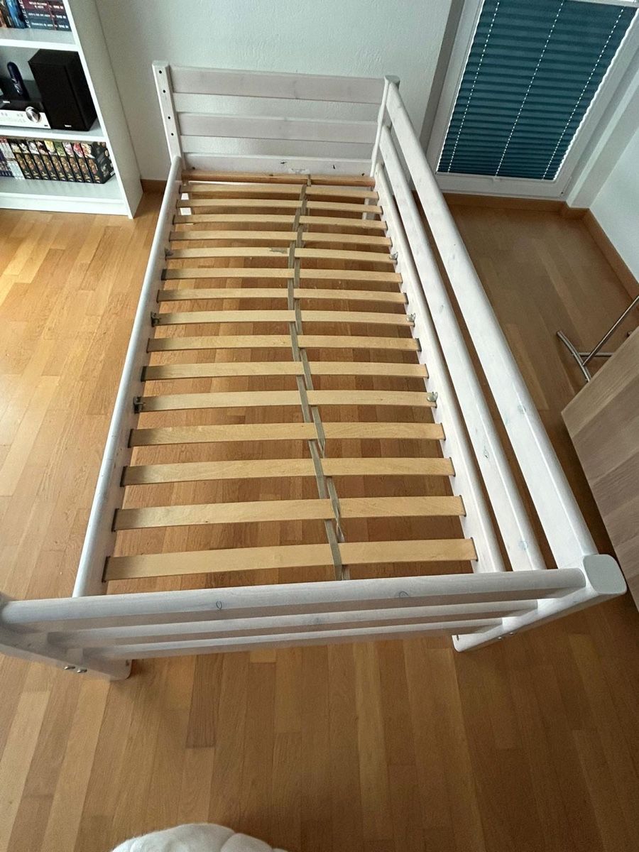 Lits: FLEXA Kinderbett – D'occasion à Safenwil par Djr2d2