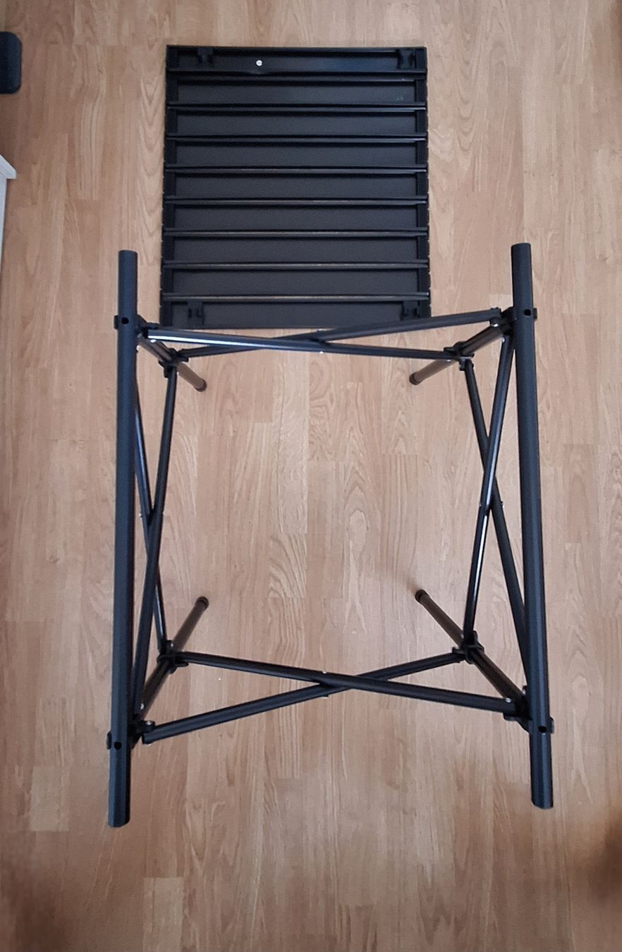 Tables: Camping Klapptisch,  Aluminium Schwarz. klein Verpackt – D'occasion à Lützelflüh-Goldb par bli_f2v9 3