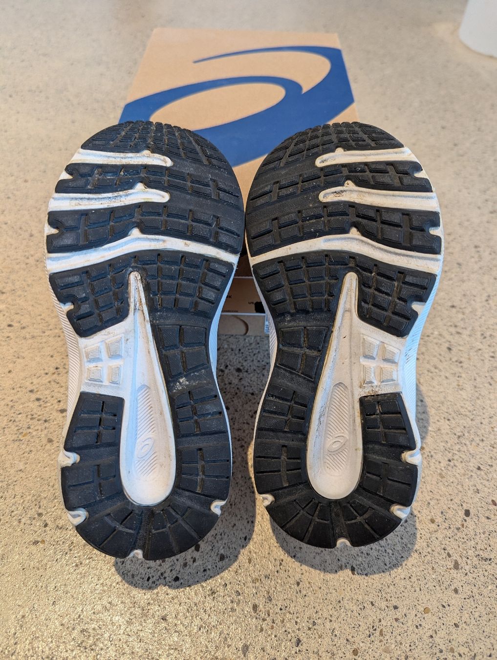 Asics Scarpe per ragazze: Asics Kinderschuhe, Gr. 28.5, hellblau/pink – Usato da Gebenstorf venduto da samsa135 1