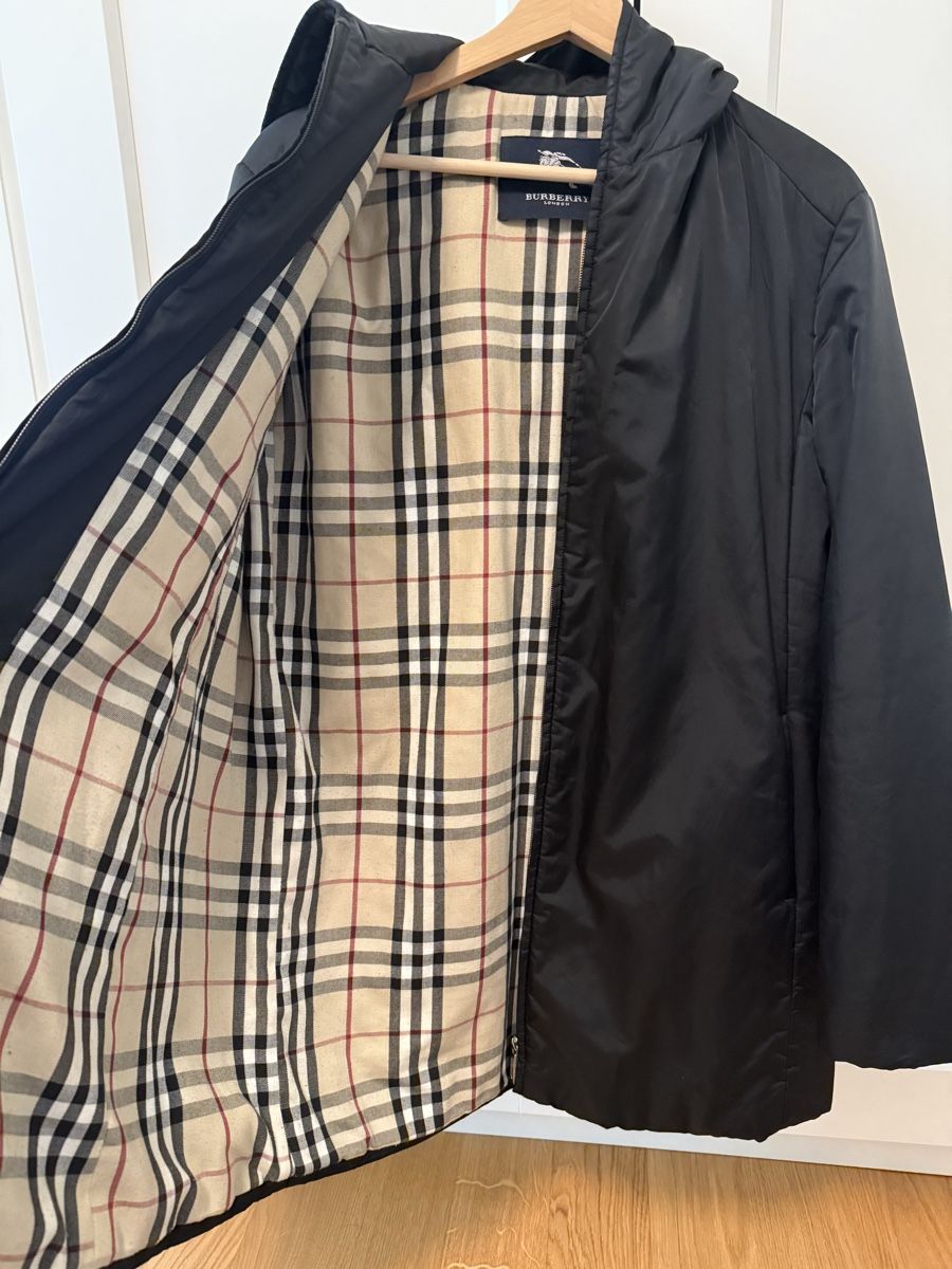 Burberry Cappotti: Vintage Burberry Jacke Schwarz – Usato da zuchwil venduto da fedeee__ 1