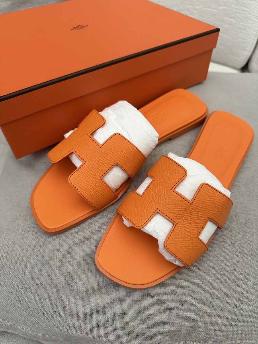 Hermès Damenschuhe: Hermes Oran 37.5 – Neu (gemäss Beschreibung) aus Rudolfstetten von Jenna.Bananna