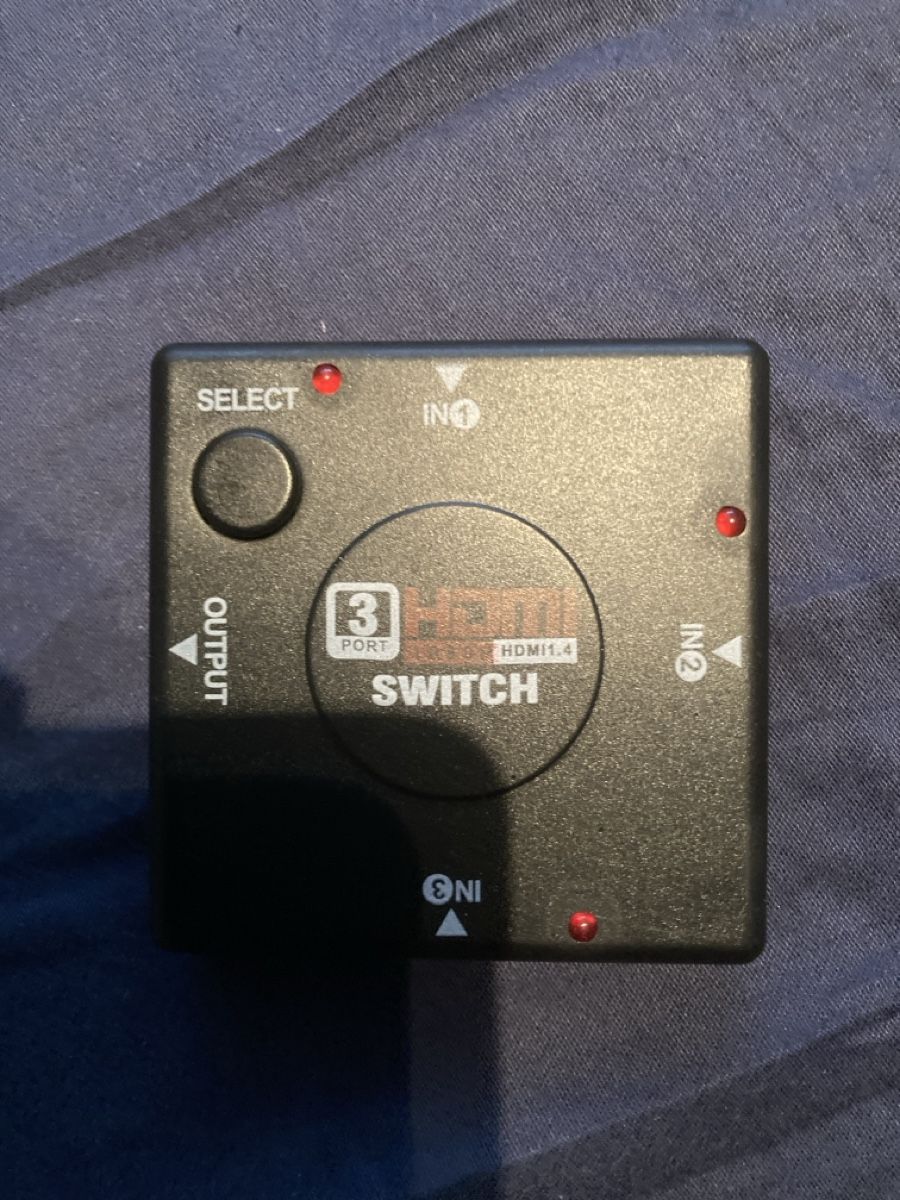 Interrupteurs: hdmi switch umschalter – D'occasion à Seengen par Predator86