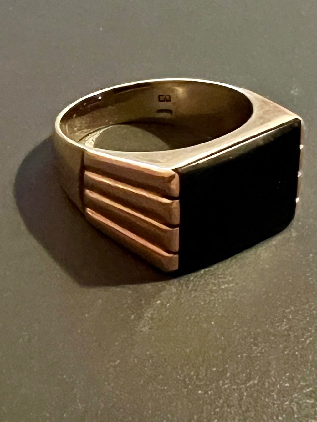 Anelli: Gold-Ring 14K mit Onyx – Usato da Chur venduto da Penting1935 2