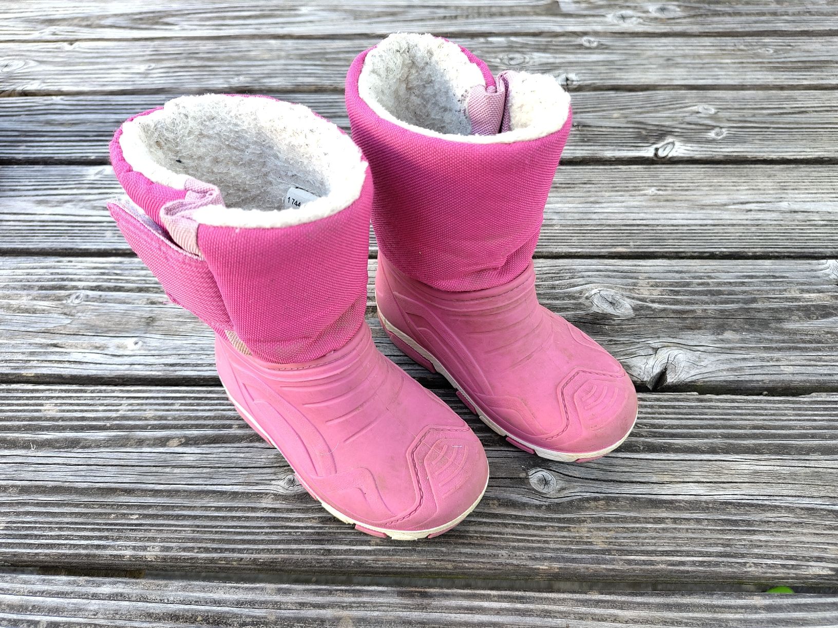 Scarpe per ragazze: Kinder Winterstiefel Pink Grösse 26-28 gebraucht – Usato da St. Gallen venduto da Wysi