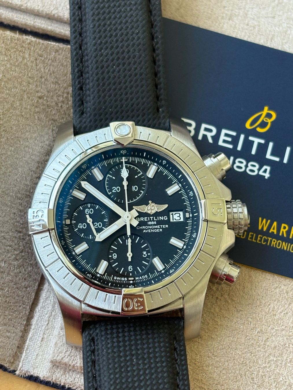 Breitling Orologi: Breitling Avenger Chronograph 43 Fullset mit Garantie – Usato da Birsfelden venduto da Mynos 3
