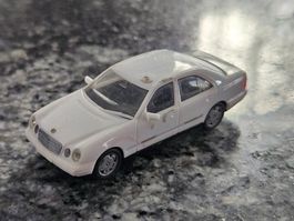 Herpa Mercedes E-Klasse HO 1:87