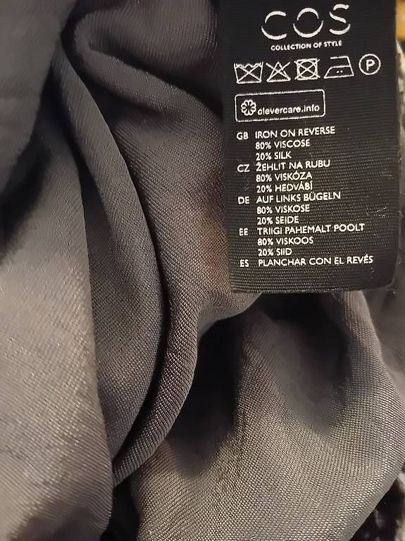 Cos T-shirt: T-Shirt aus Samt von Cos mit Seide – Usato da Zürich venduto da Melianea 5
