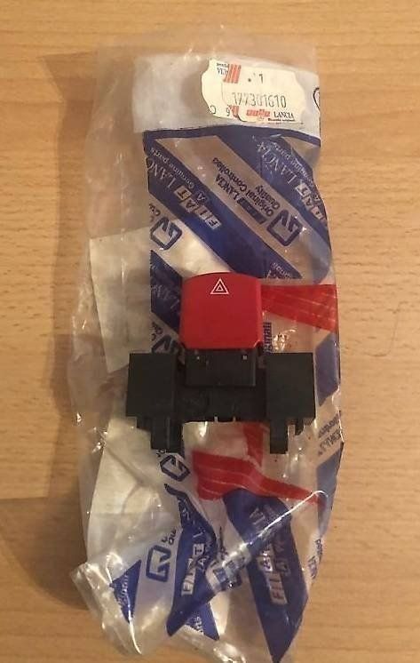 Alfa Romeo Alle Autoersatzteile: Alfa Romeo 155, Lancia Delta/Dedra Pannenlichtschalter NOS – Neu und originalverpackt aus Neuenhof von Boh1