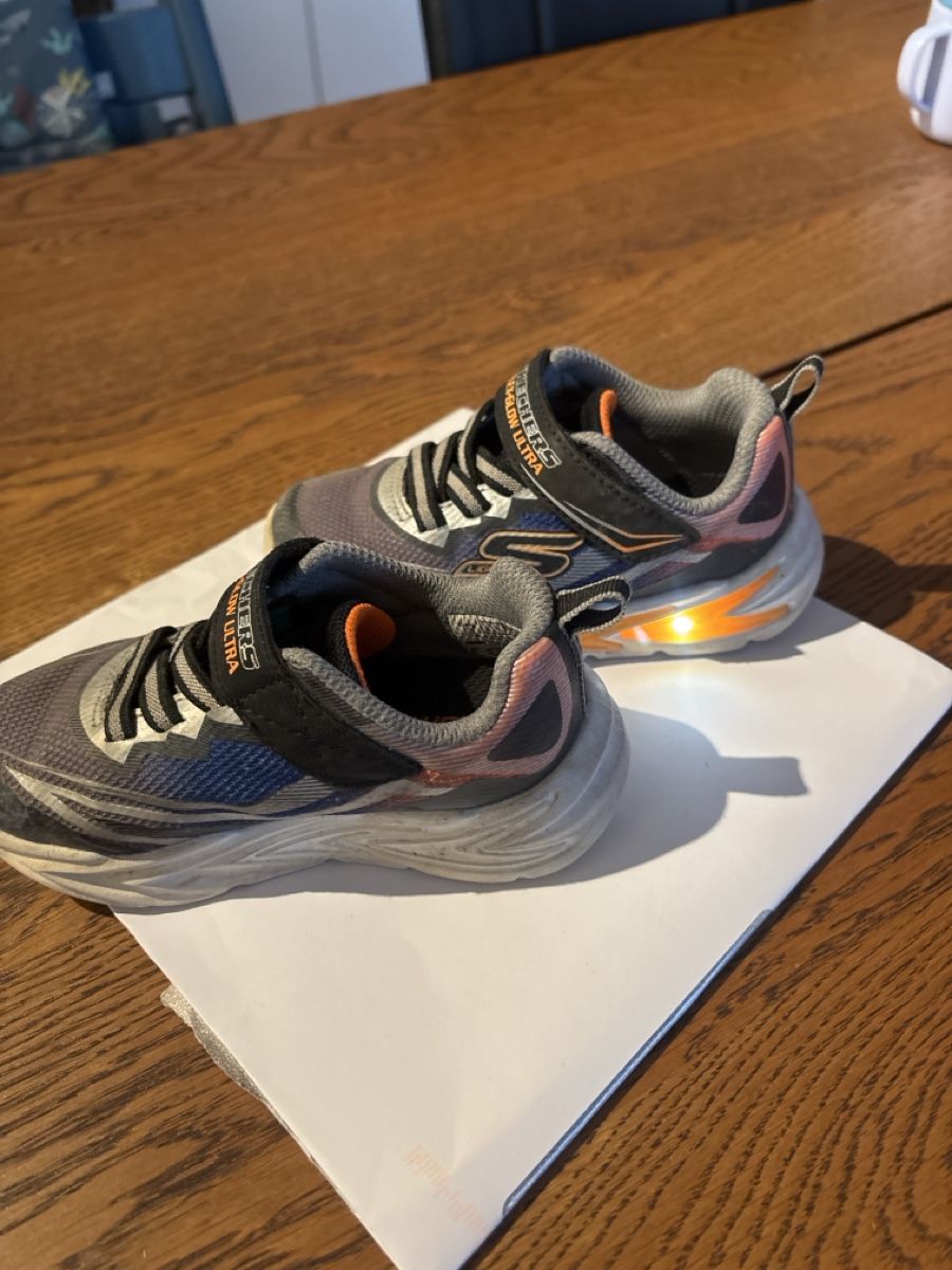 Skechers Scarpe per ragazzi: Skechers Flex-Glow Ultra, Grösse 24 – Usato da Liestal venduto da Efri33 2