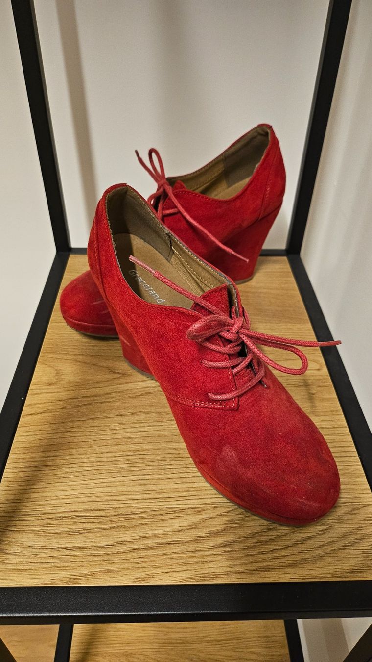 Scarpe da donna: Velvet Rote Wedges Gr. 39 – Usato da Zürich venduto da yas_fzk2 1