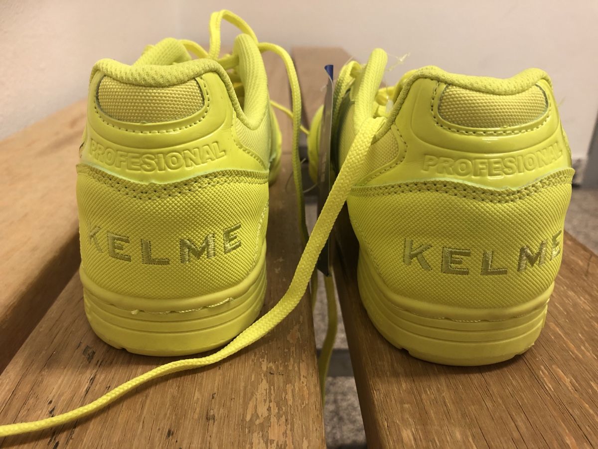 Scarpe da uomo: Kelme Futsal Baskets n41 – Nuovo e nell'imballaggio originale da Le Grand-Saconnex venduto da focamix 5