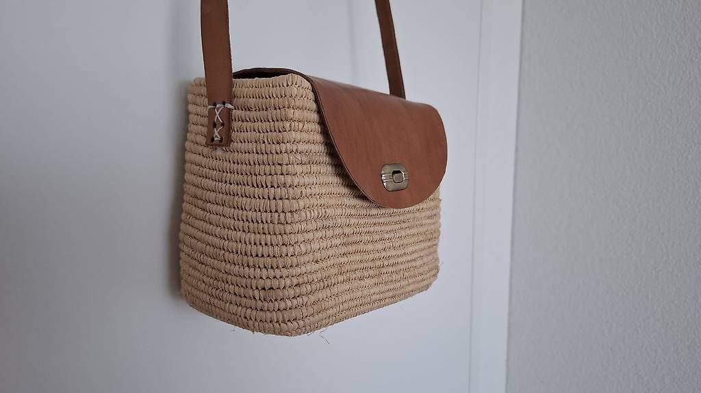 Taschen für Damen: NEU Geflochtene Umhängetasche – Neu (gemäss Beschreibung) aus Root D4 von DMA02 4