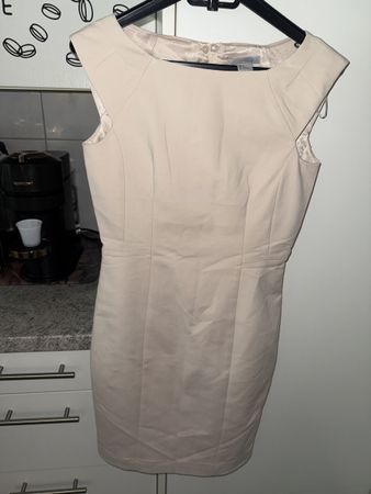 H&M Chices Kleid, Grösse 34, Beige, Perfekt für den Sommer!