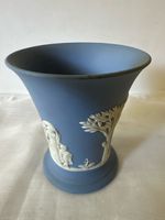 Jasperware Vase Becher Wedgwood blau Made in England ca.10cm