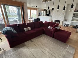 IKEA couch , very good conditions , burgundy