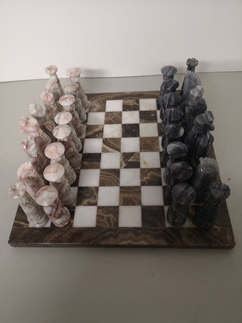 Spiele: Schachmarmor mit chinesischem Motiv. – Gebraucht aus Bern von Yunkom
