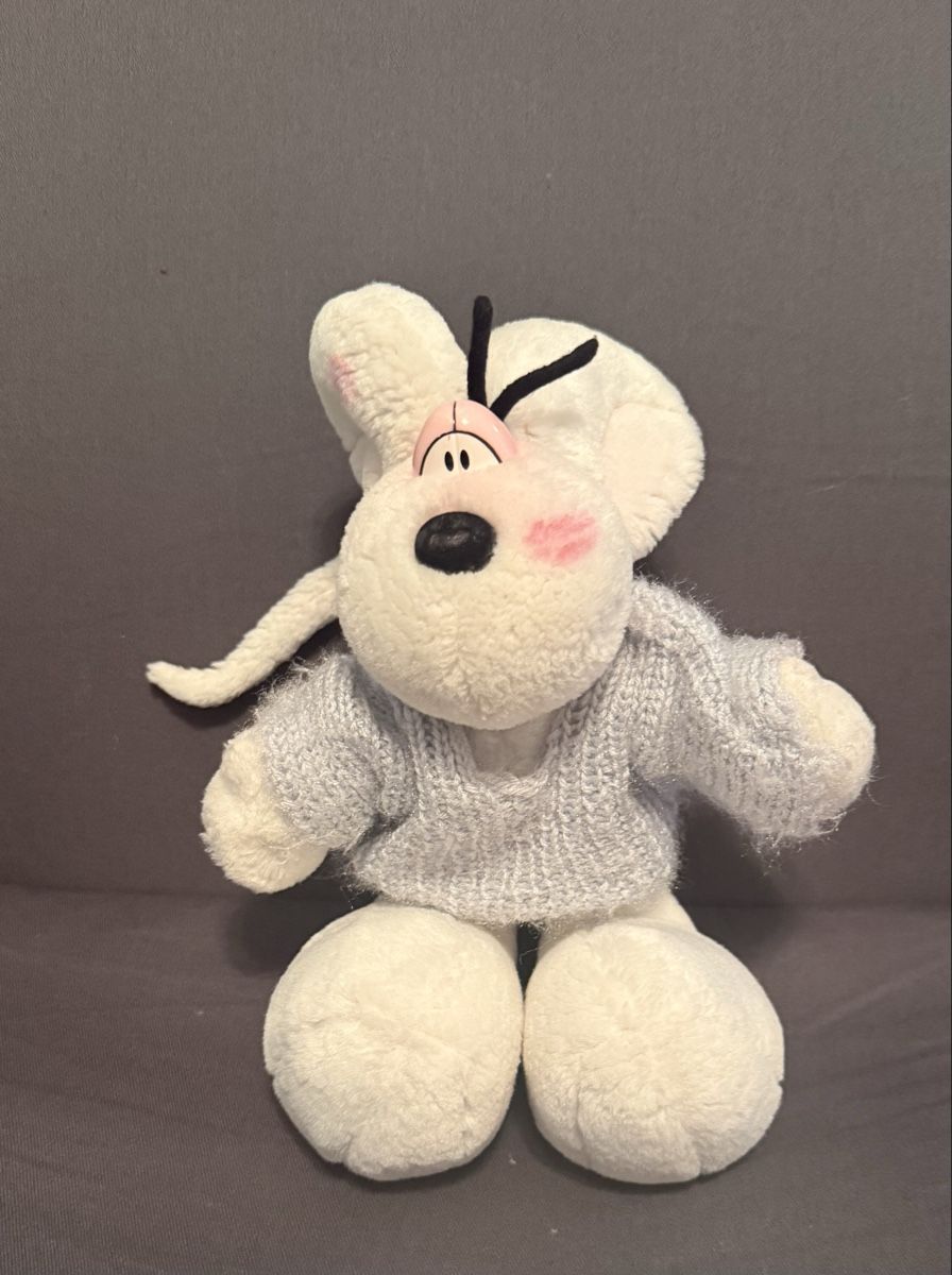 Jouets: Plüschtier Maus gestrickter Pullover weiss/hellblau guter Zu – D'occasion à Immensee par win_yk2q 1