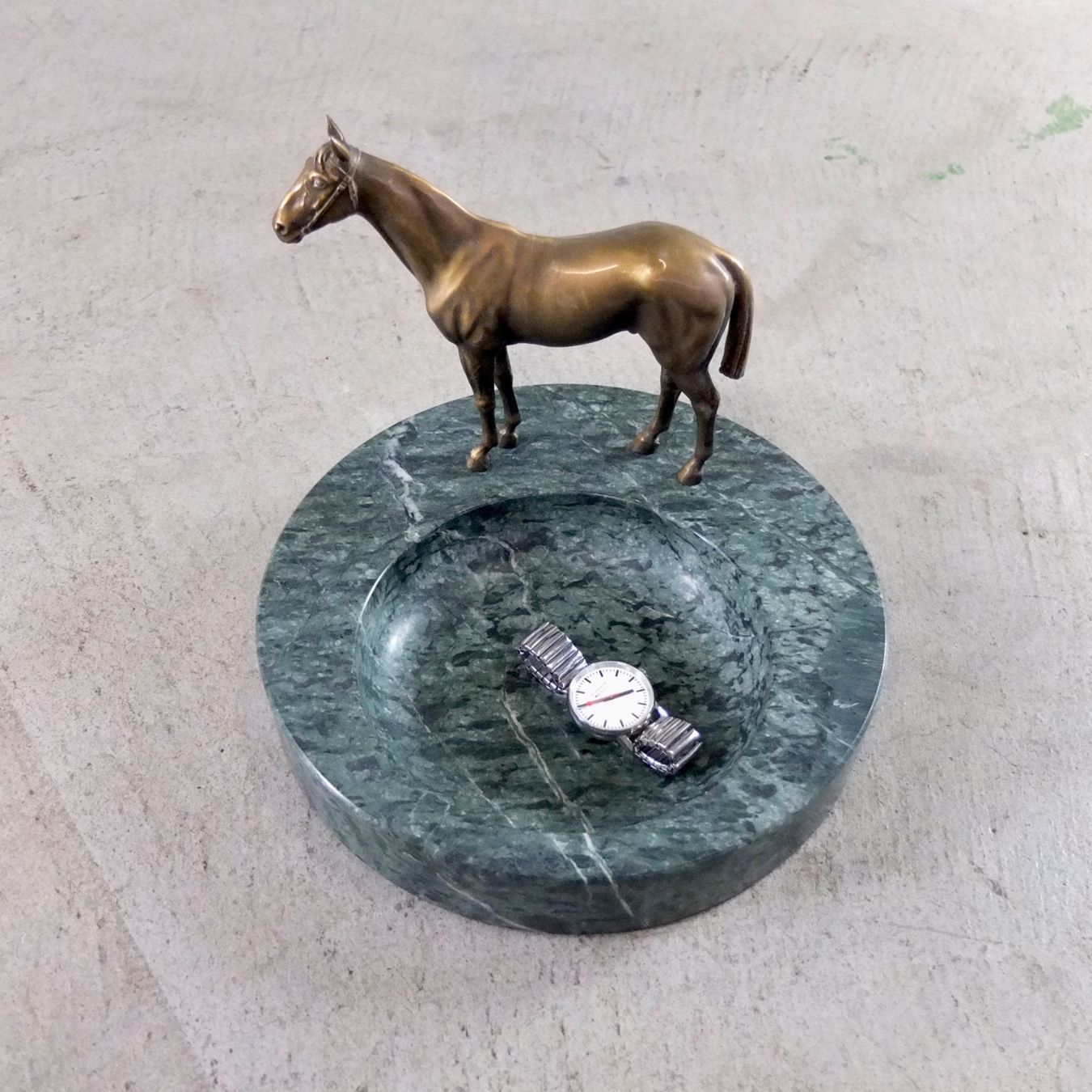 Statuette: Antike Ablage aus Bronze und Marmor – Usato da Basel venduto da Brocki-auf-dem-Wolf 1