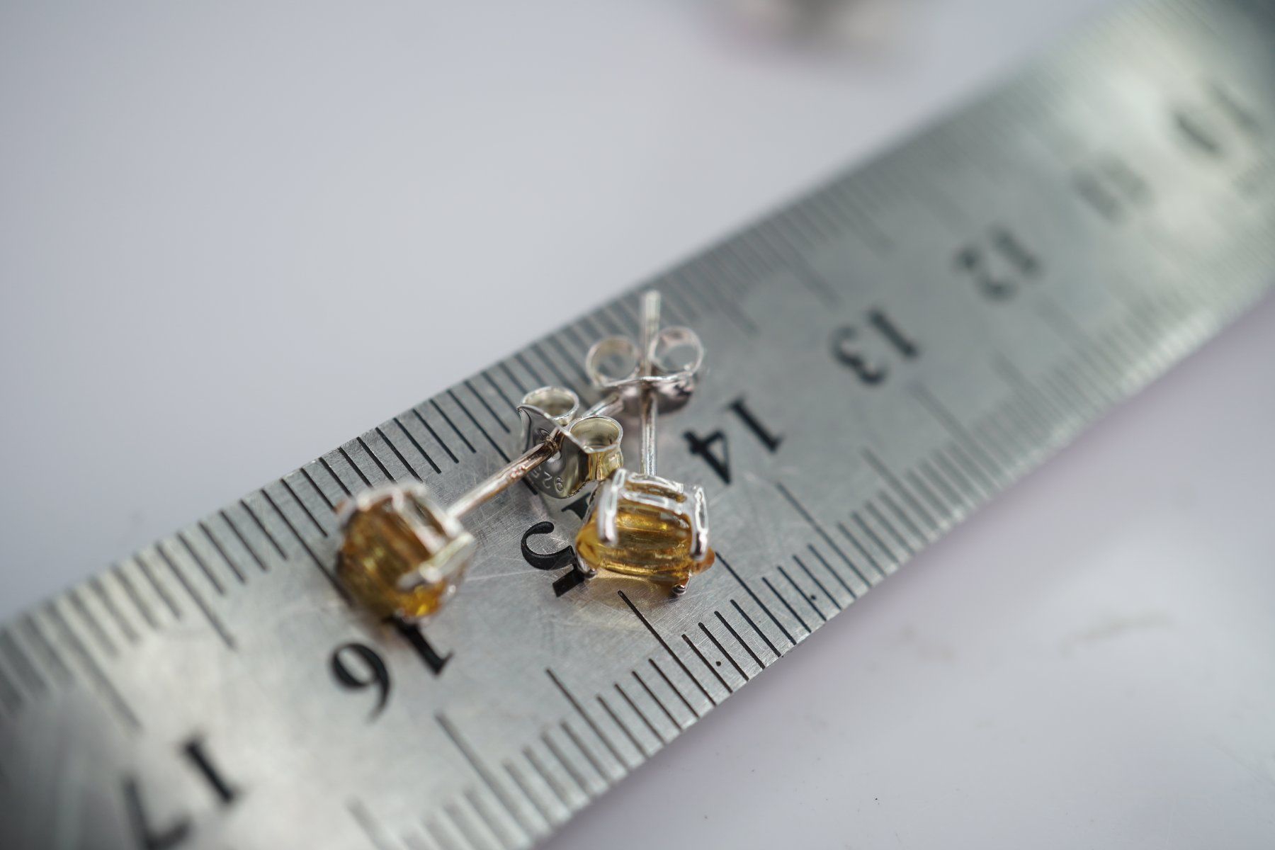 Orecchini pendenti & Orecchini a lobo: Citrin    Ohrstecker  6mmx4mm Silber Top Farbe – Nuovo e nell'imballaggio originale da Eschenbach SG venduto da topstone 2