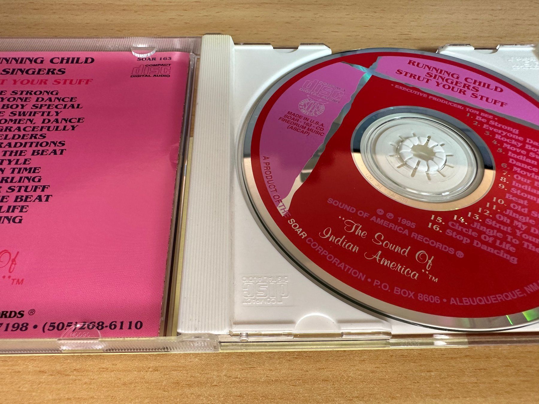 CD: Running Child Singers – Strut Your Stuff – Usato da Rikon im Tösstal venduto da Alpenmutz 2