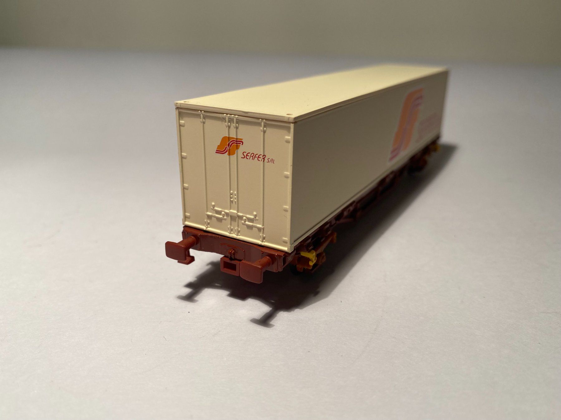 Piko Modelleisenbahnen: PIKO Transport Containerwagen SERFER 95617, DC Achsen – Gebraucht aus Buchrain von Modellbahn11 4
