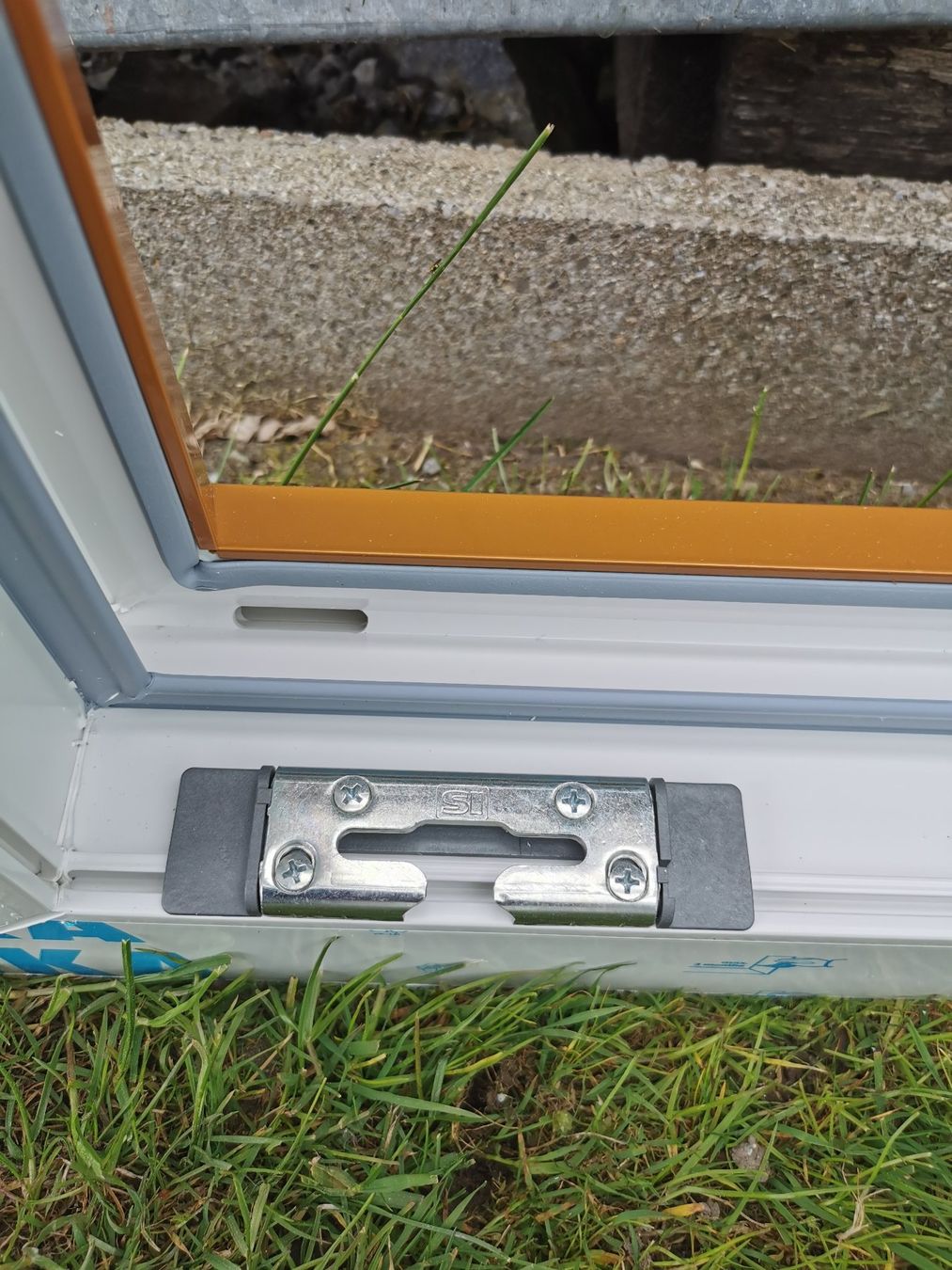 Finestre: Kunststoff-Fenster neu – Nuovo e nell'imballaggio originale da Laax GR venduto da pinetta 2