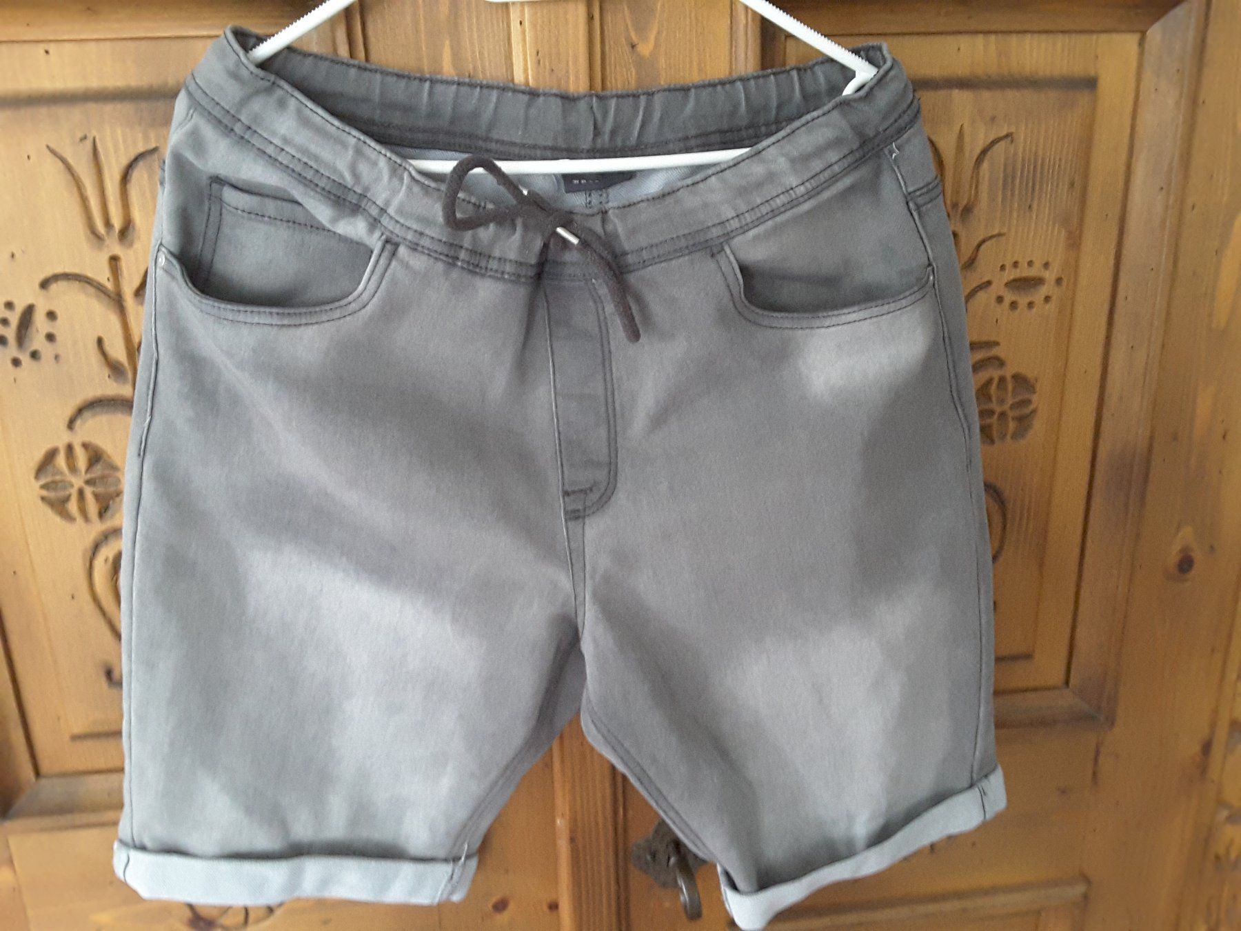 Jeans: Kurze Herrenjeans Gr. M (48/50) – Neu (gemäss Beschreibung) aus Boppelsen von tigimohrli
