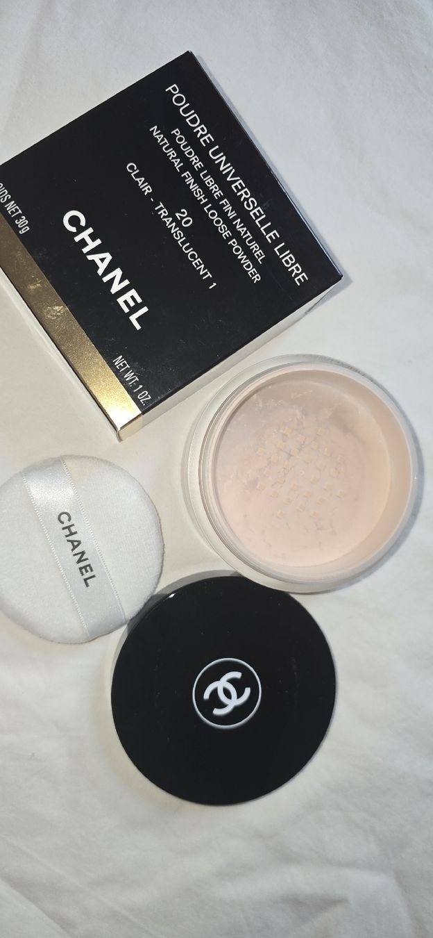 Chanel Make-up: Poudre Universelle Libre Chanel 20 Clair Translucent – Neu und originalverpackt aus Martigny von zin_y9tt 1