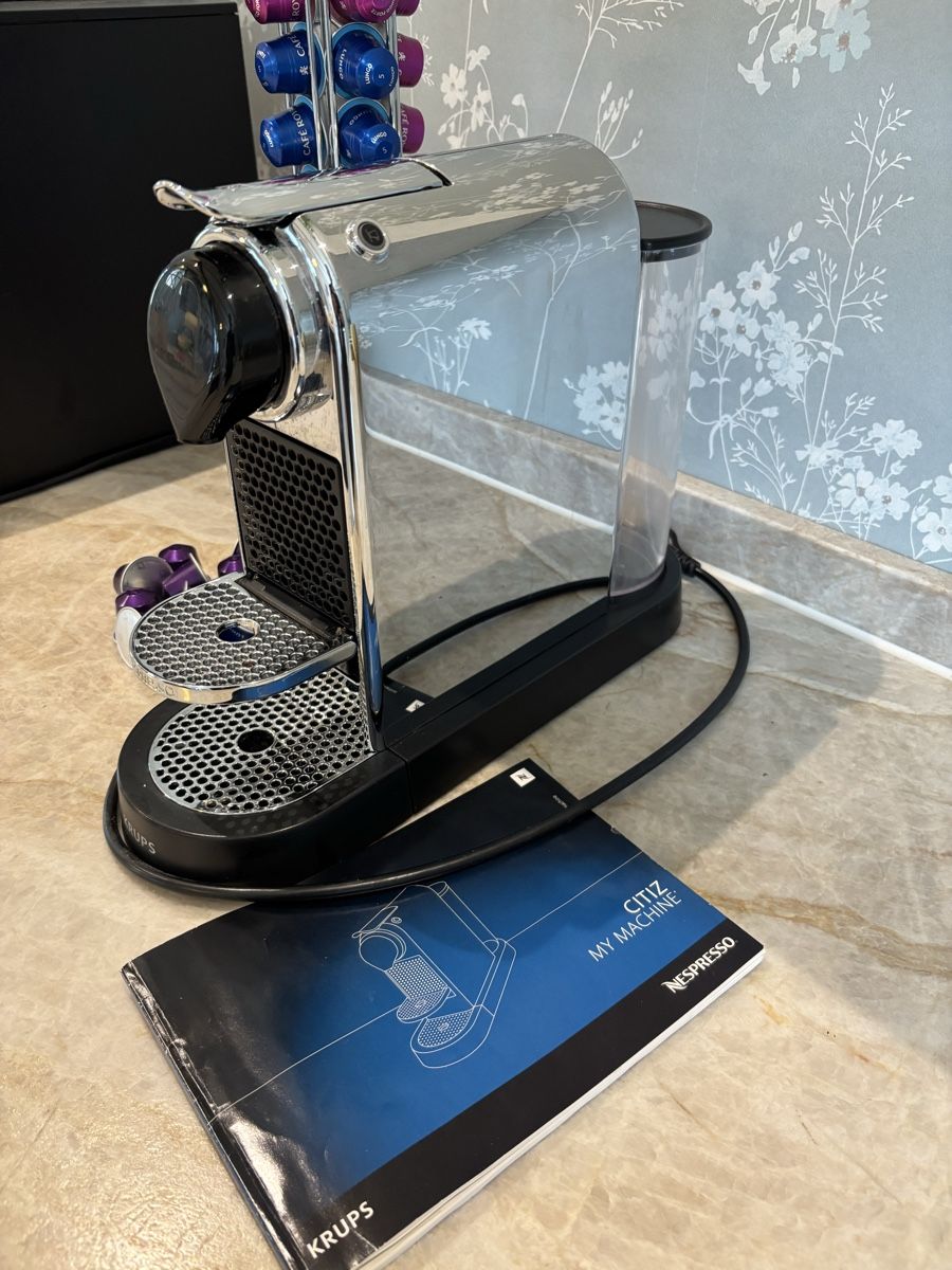 Krups Macchine per caffè & Macchine per espresso: Nespresso CitiZ Krups Kapselmaschine – Usato da Uster venduto da Rsuri68