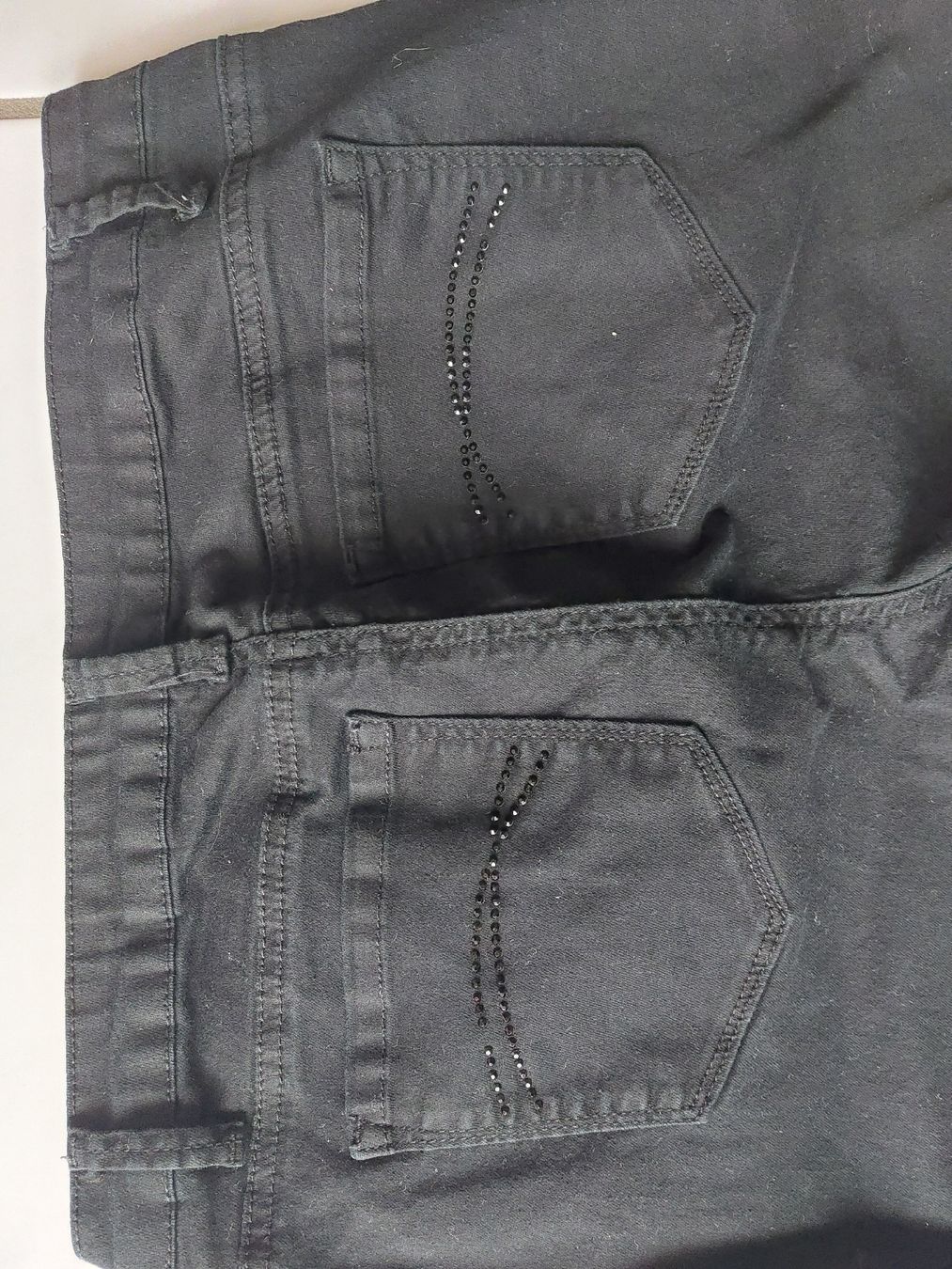 Hosen: Schicke, schwarze Hose von Basic Collection, Grösse L. – Neu (gemäss Beschreibung) aus Aarberg von Happy058
