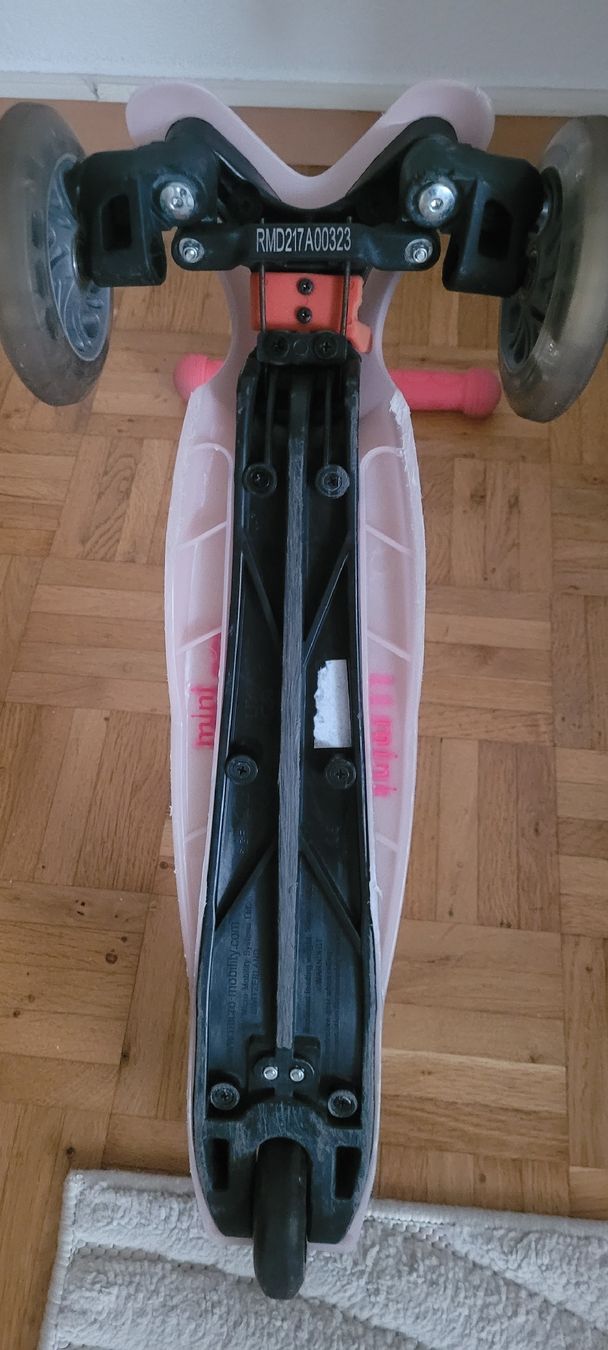 Micro Kickboard: Trottinette Micro Mini Deluxe LED – Nuovo (secondo la descrizione) da Vevey venduto da obi_n8zc 3