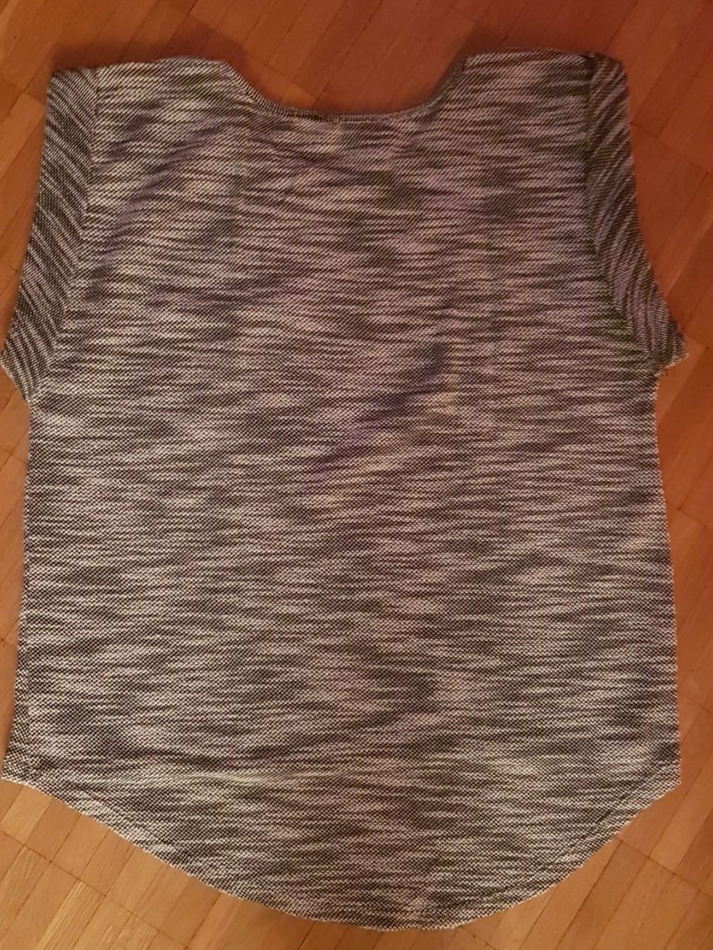 Tally Weijl Top: Grau-weiss meliertes Top – Nuovo (secondo la descrizione) da Oberengstringen venduto da Sheera7 2