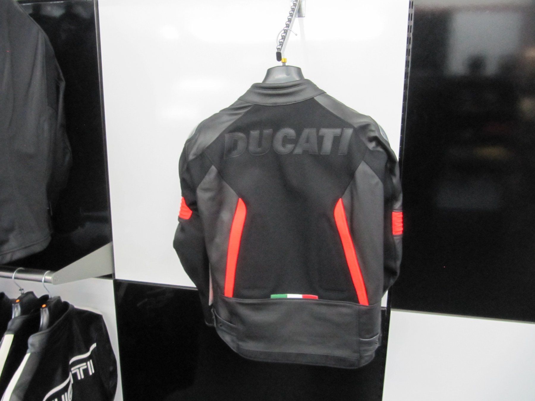 Ducati Jacken: Motorradjacke Ducati – Neu (gemäss Beschreibung) aus Buchs AG von Hauptlin 1