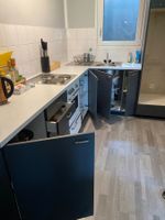 Kompakte Küche mit Einbaugeräten, für kleine Räume!