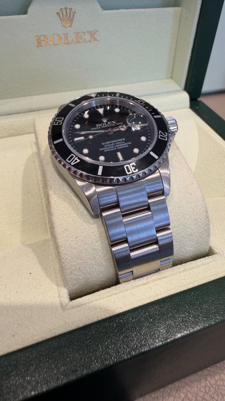 Rolex Montres: Rolex Submariner 16610 Full set 2008 – D'occasion à Randogne par 2G1909