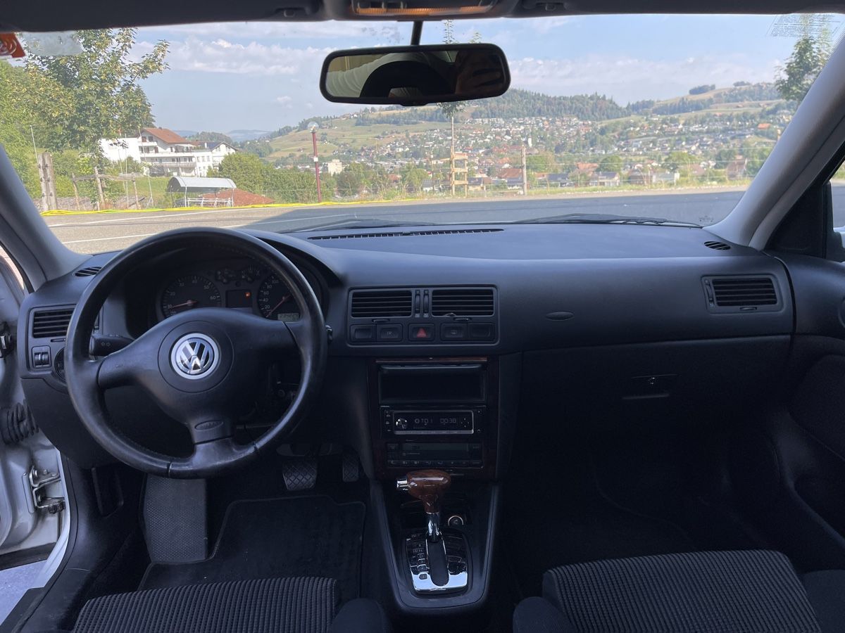 VW Autos: VW Bora 2.3 Automat – D'occasion à Spiez par bertula 8