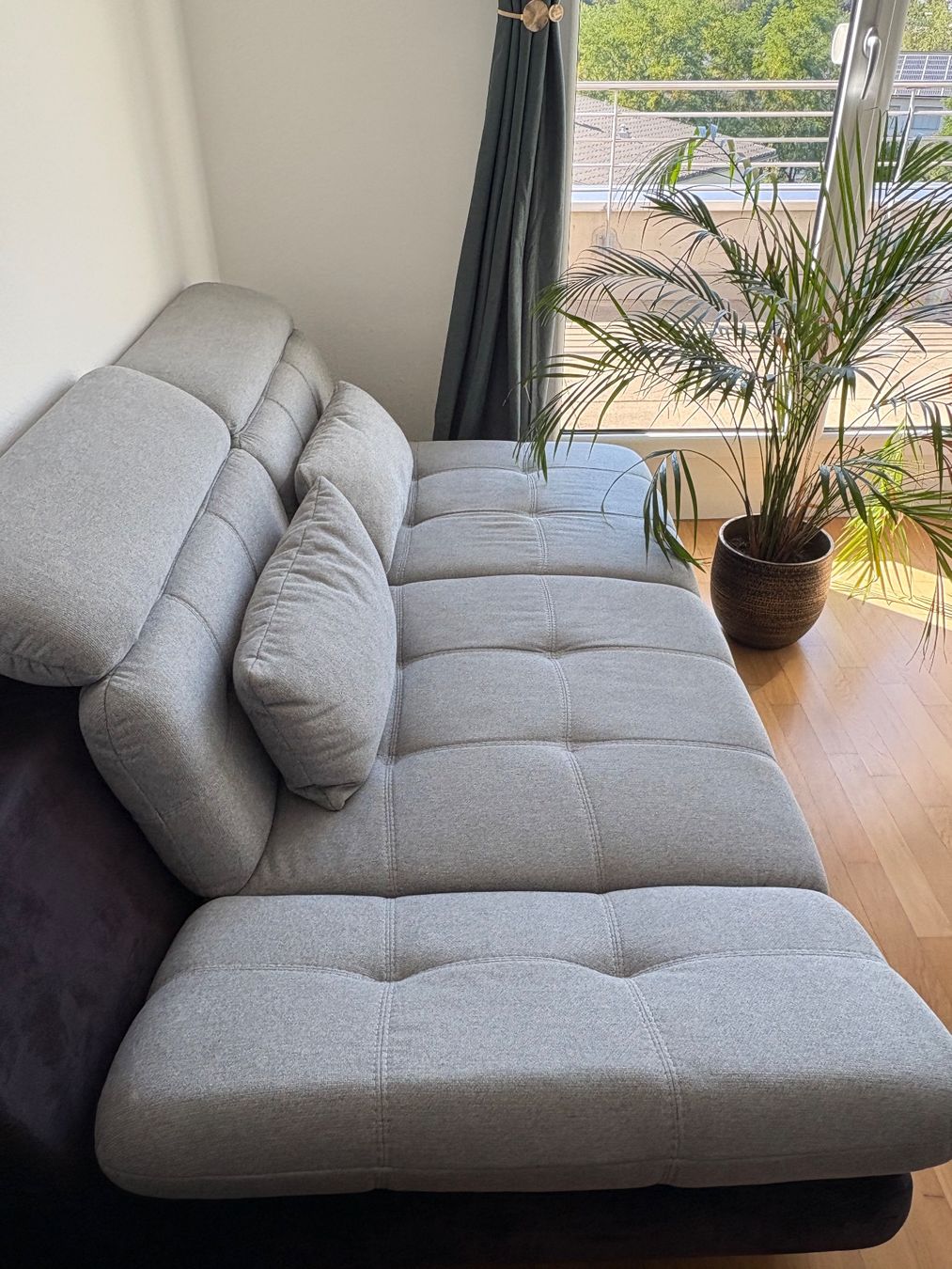 Conforama Sofas: Ecksofa Stoff grau, mit Schlaffunktion - guter Zustand – D'occasion à Liestal par pia_7rzf 1