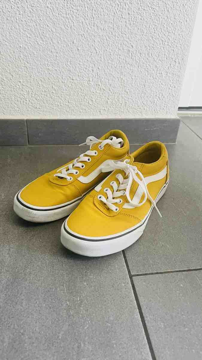 Vans Scarpe da donna: Vans Sneaker gelb Stoff Gr. 40 – Usato da Schübelbach venduto da Lilly_28