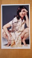 Gina Gershon, Original Autogramm auf Foto in Farbe
