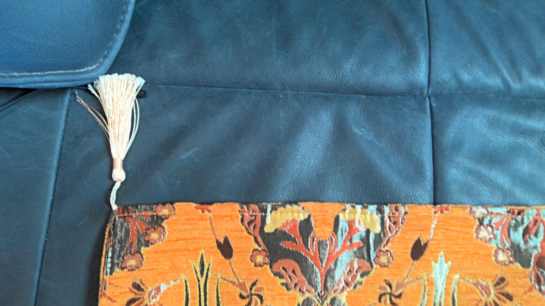 Cuscini: Velours-Kissenbezug 80 cm – Usato da Uster venduto da Esther_Hagmann 1